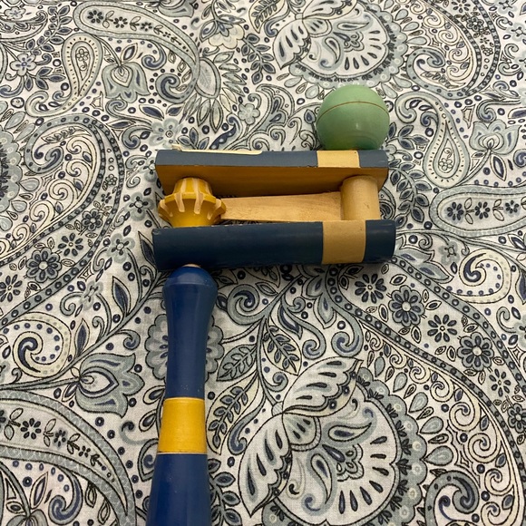 Wooden toy hold and circe made in India - Picture 2 of 5